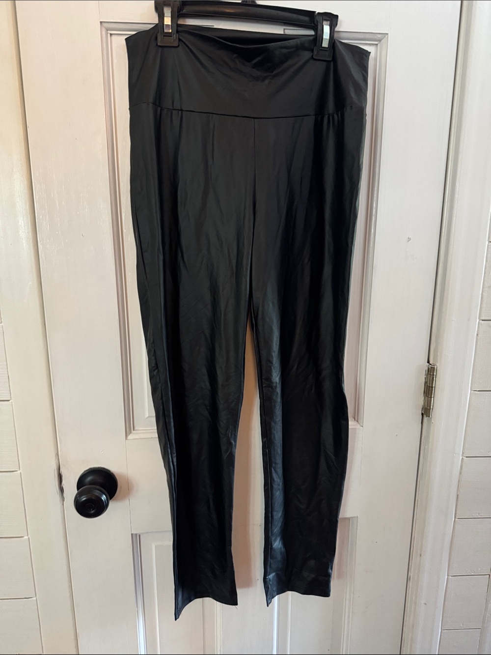 High-Waist Black pleather leggings
